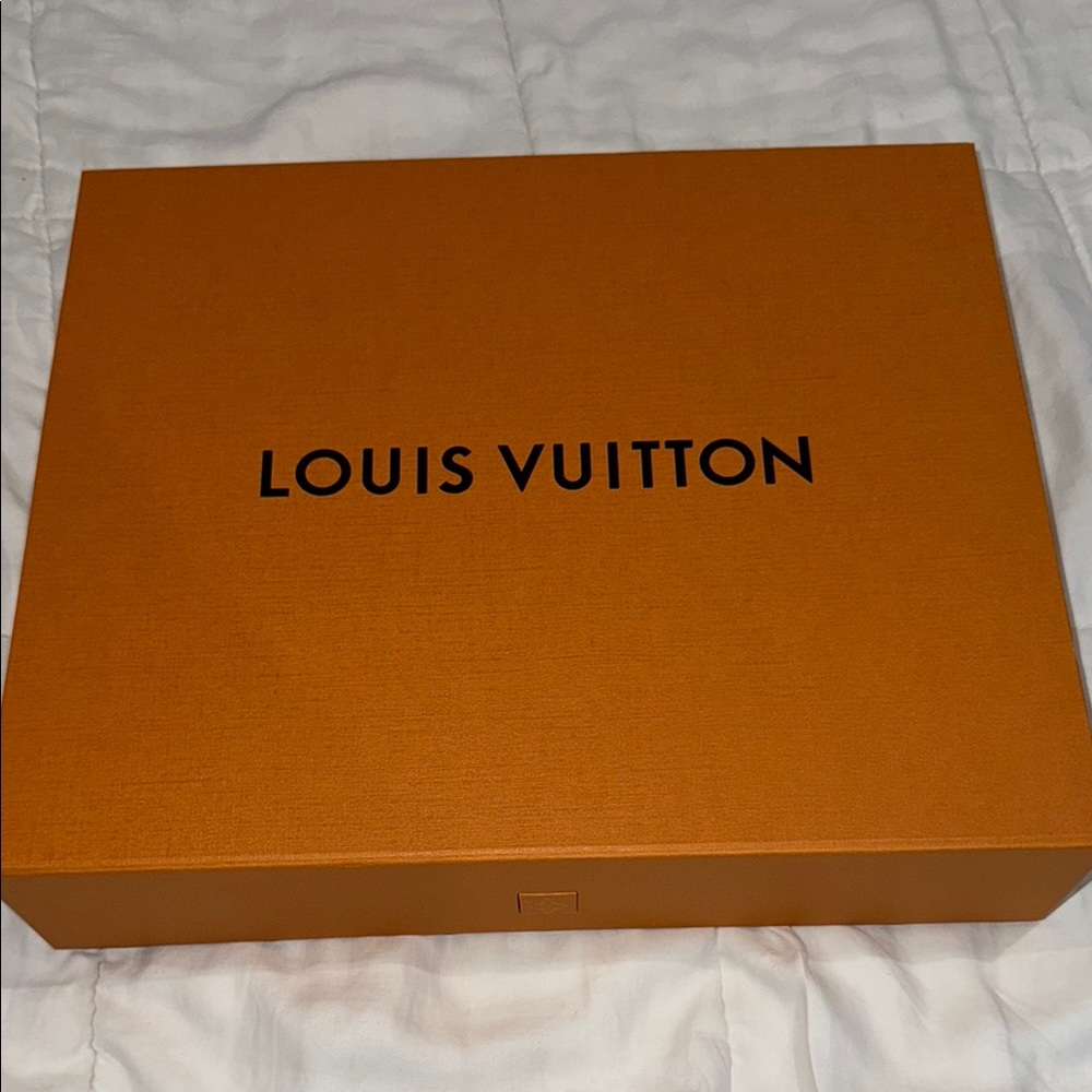 Louis Vuitton Signature Gift Box for T-Shirt